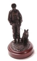 Statuette Dog Handler